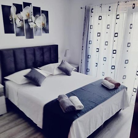 Apartman Lucy Hvar Town Bagian luar foto