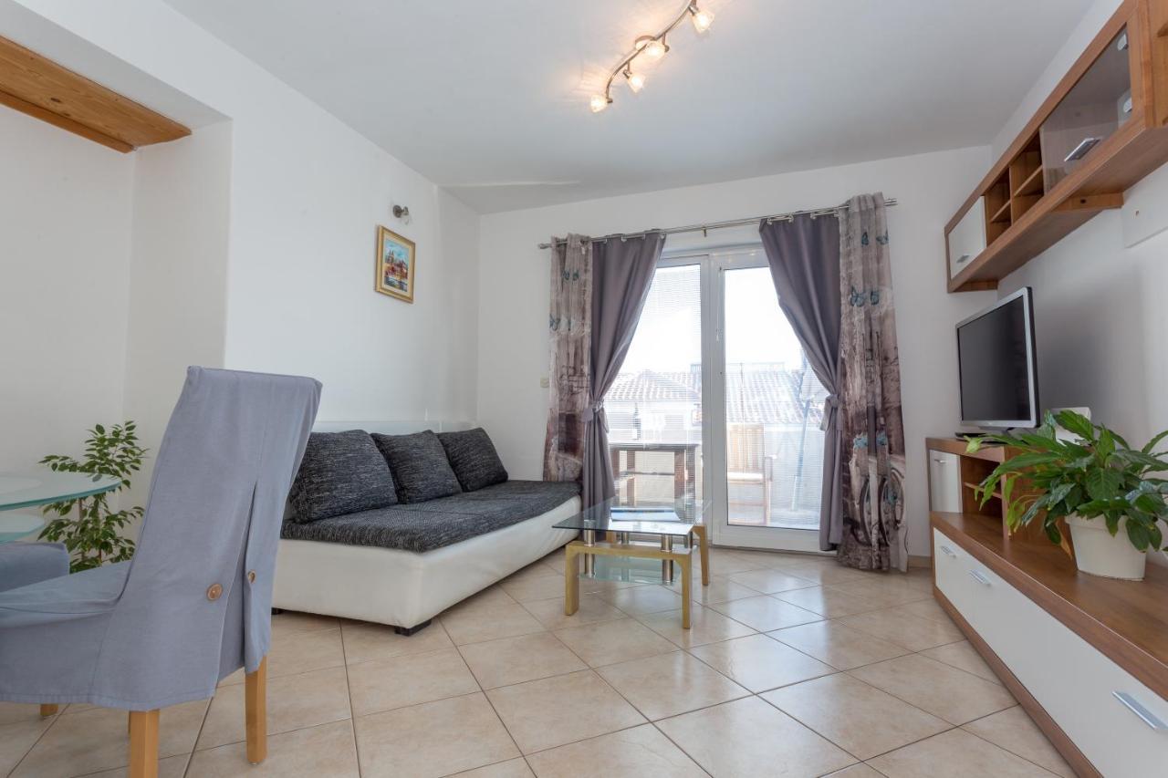 Apartman Lucy Hvar Town Bagian luar foto