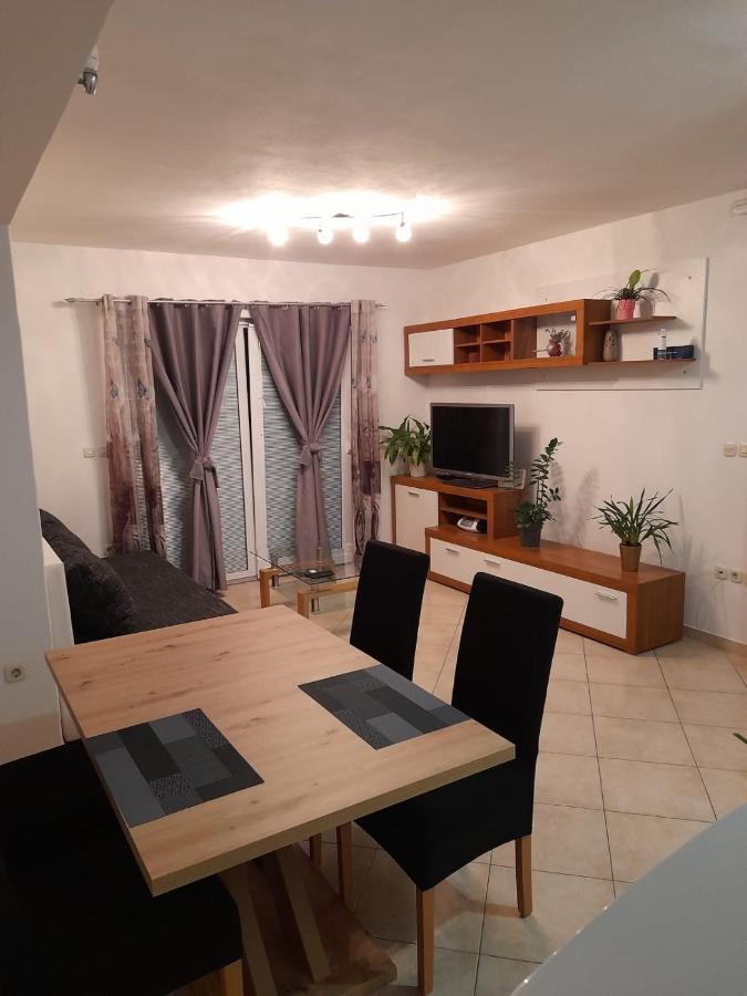 Apartman Lucy Hvar Town Bagian luar foto
