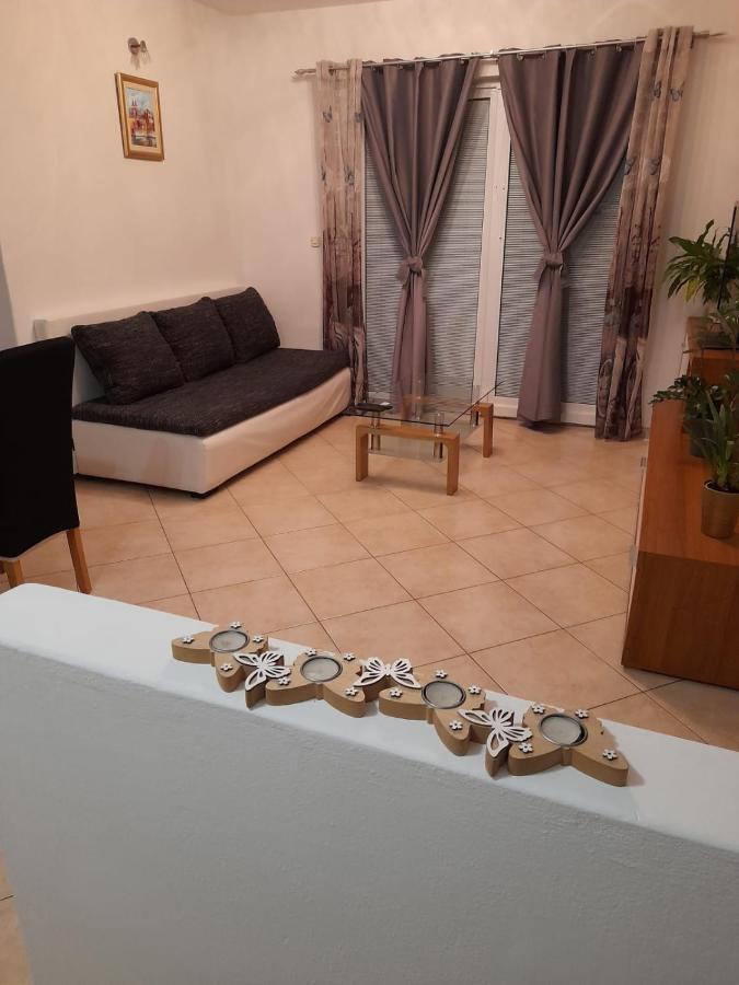 Apartman Lucy Hvar Town Bagian luar foto