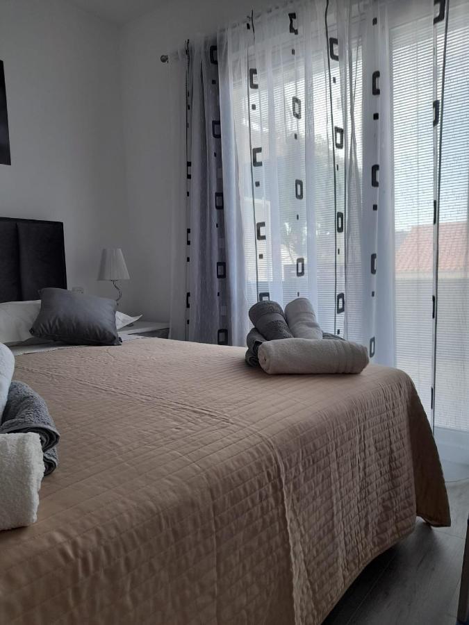 Apartman Lucy Hvar Town Bagian luar foto